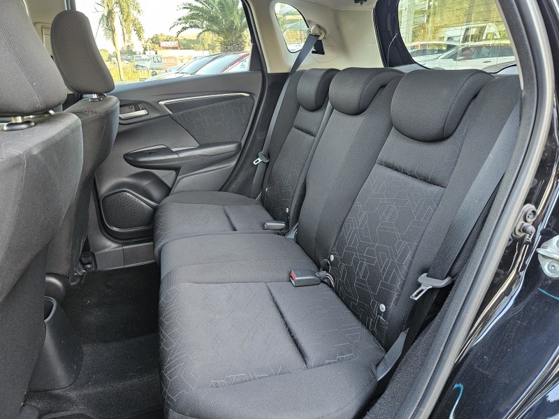 FIT 1.5 LX 16V FLEX 4P MANUAL - 2017 - BOM PRINCíPIO
