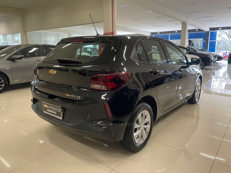 ONIX 1.0 LT 12V TURBO FLEX 4P MANUAL - 2023 - VERANóPOLIS