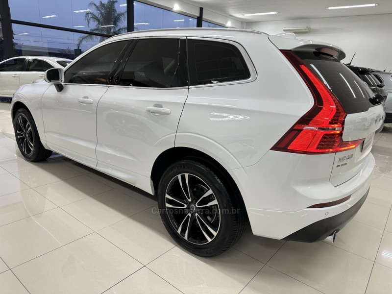 XC60 2.0 T5 MOMENTUM GASOLINA 4P AUTOMÁTICO - 2020 - CHARQUEADAS