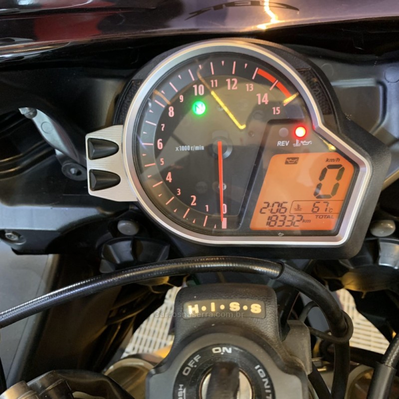 CBR 1000RR FIREBLADE - 2010 - PORTãO