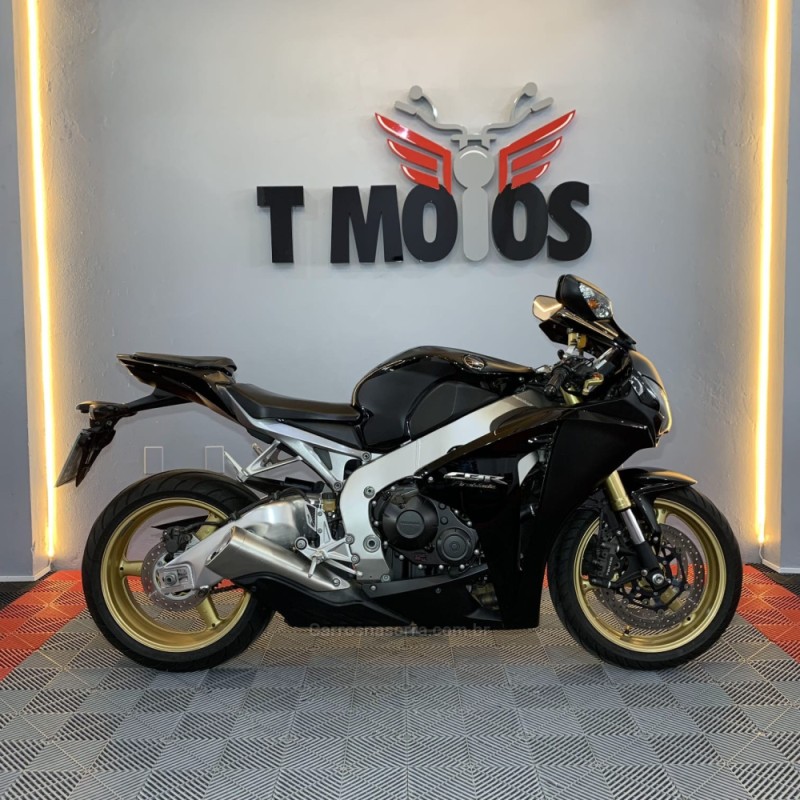 cbr 1000rr fireblade 2010 portao