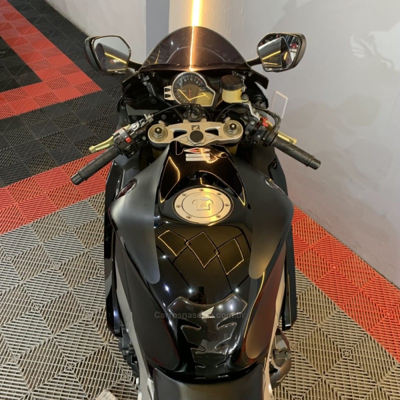 CBR 1000RR FIREBLADE - 2010 - PORTãO