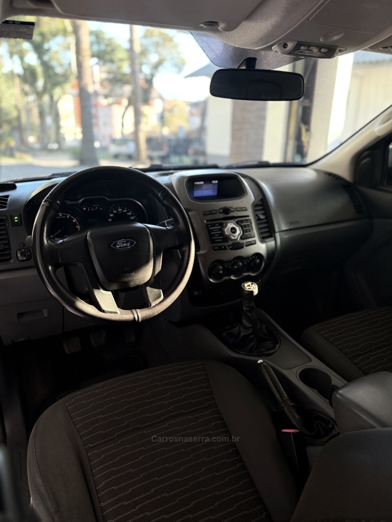 RANGER 2.5 XLS 4X2 CD 16V FLEX 4P MANUAL - 2014 - CANELA