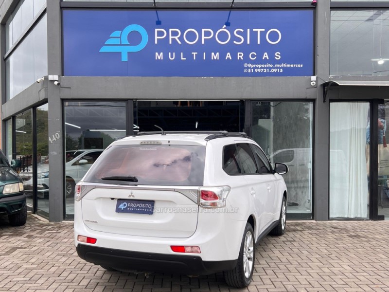 OUTLANDER 2.0 16V GASOLINA 4P AUTOMÁTICO - 2015 - ESTâNCIA VELHA