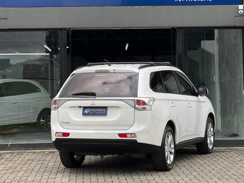 OUTLANDER 2.0 16V GASOLINA 4P AUTOMÁTICO - 2015 - ESTâNCIA VELHA