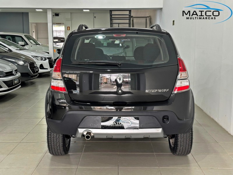 SANDERO 1.6 STEPWAY 8V FLEX 4P MANUAL - 2014 - NOVO HAMBURGO