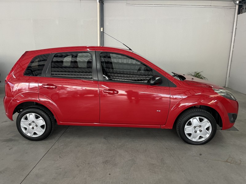 FIESTA 1.0 ROCAM SE 8V FLEX 4P MANUAL - 2014 - CAXIAS DO SUL