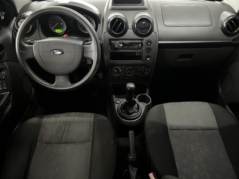 FIESTA 1.0 ROCAM SE 8V FLEX 4P MANUAL - 2014 - CAXIAS DO SUL