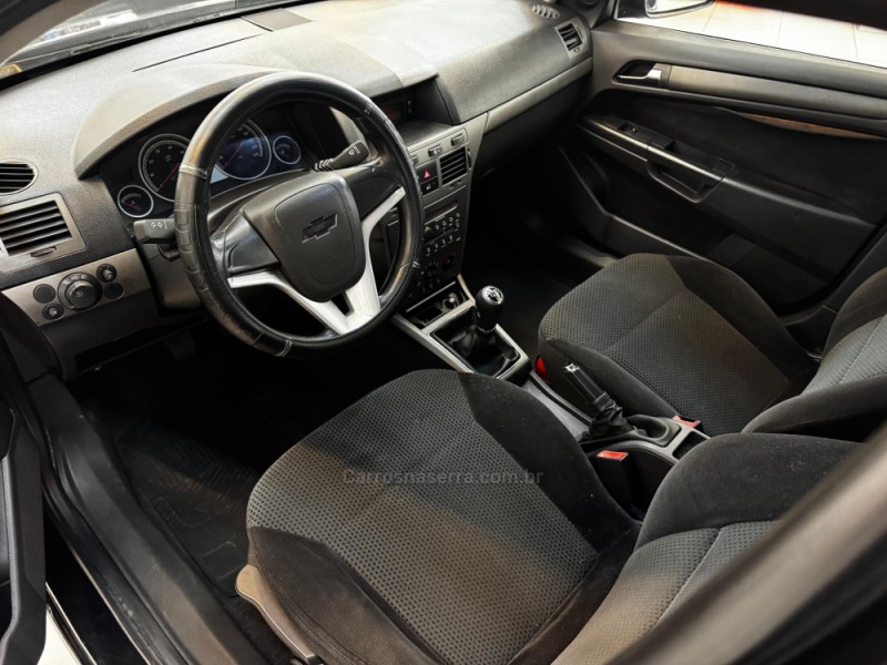 VECTRA 2.0 SFI GT HATCH 8V FLEX 4P MANUAL - 2009 - BOM RETIRO DO SUL