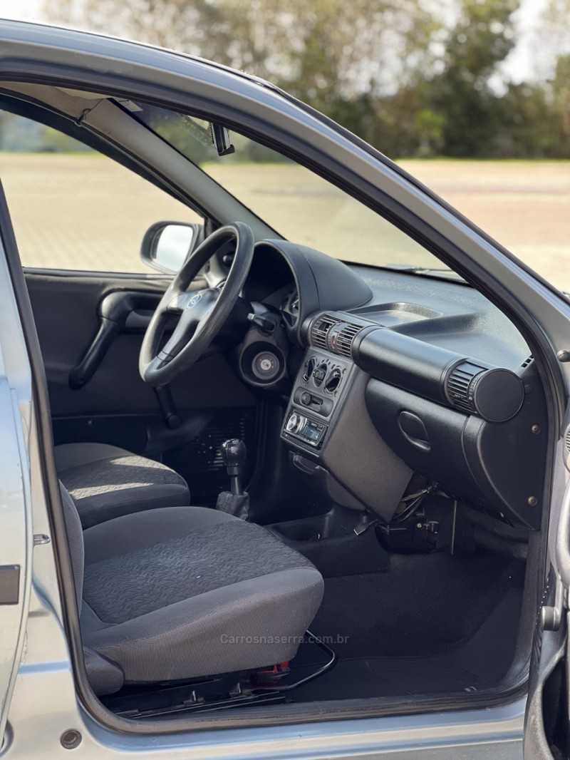 CORSA 1.0 MPFI CLASSIC 8V GASOLINA 4P MANUAL - 2003 - ANTôNIO PRADO