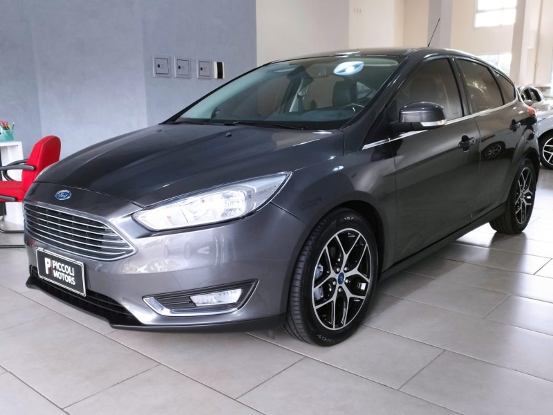 focus 2.0 titanium hatch 16v flex 4p automatico 2016 caxias do sul