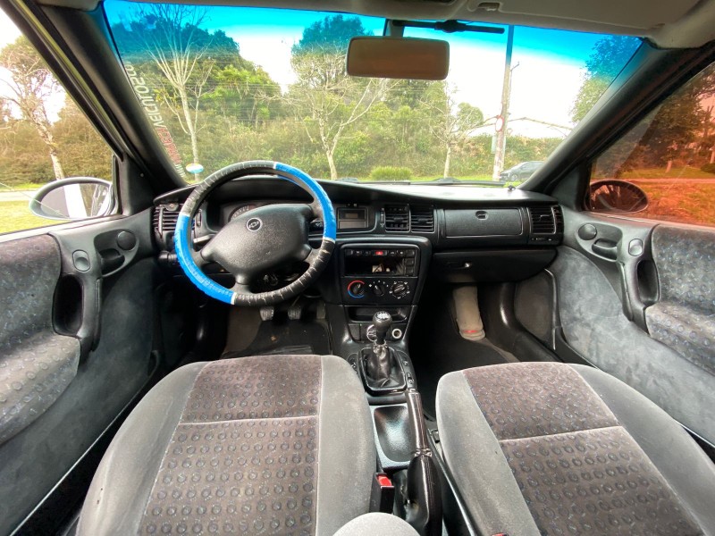 VECTRA 2.2 MPFI GL 8V GASOLINA 4P MANUAL - 1997 - CAXIAS DO SUL