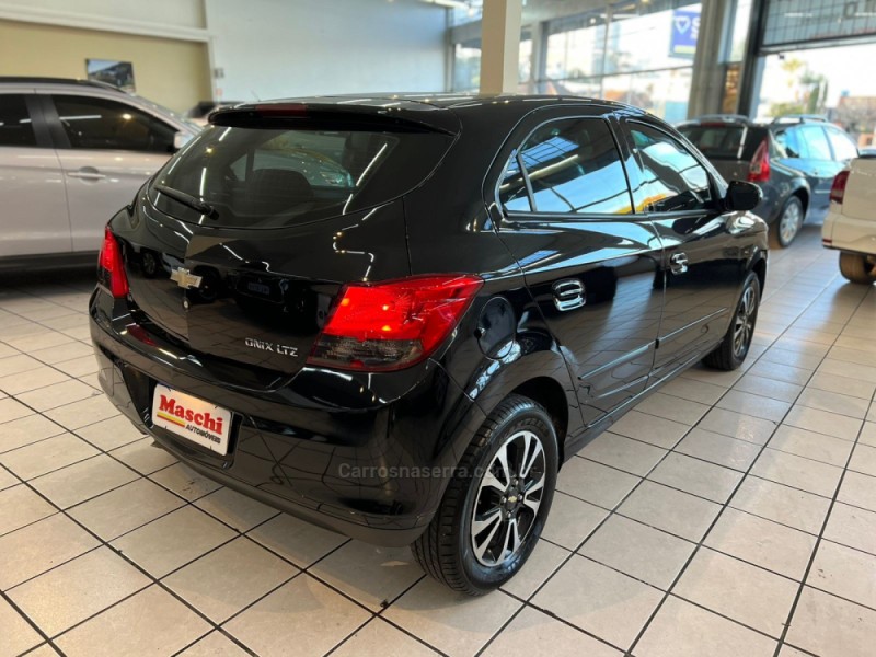 ONIX 1.4 MPFI LTZ 8V FLEX 4P MANUAL - 2015 - CAXIAS DO SUL