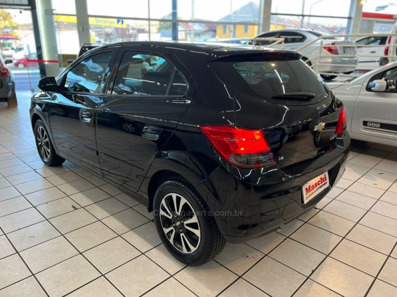ONIX 1.4 MPFI LTZ 8V FLEX 4P MANUAL - 2015 - CAXIAS DO SUL
