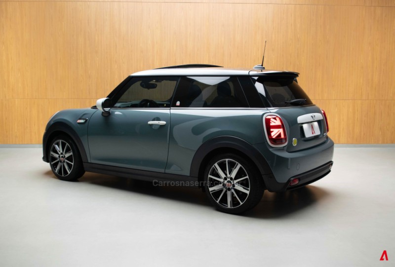 COOPER S E MULTITONE EDITION 184CV ELÉTRICO 2P AUTOMÁTICO - 2023 - GARIBALDI