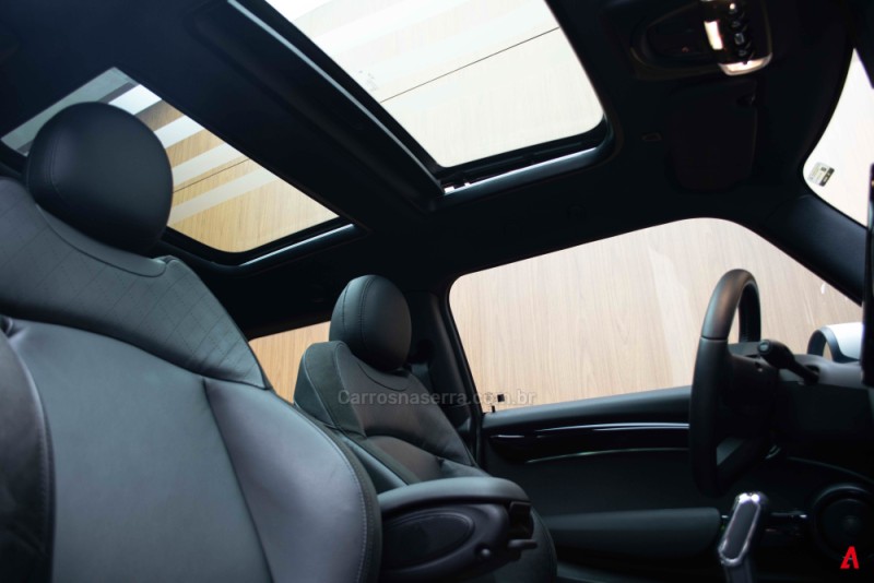 COOPER S E MULTITONE EDITION 184CV ELÉTRICO 2P AUTOMÁTICO - 2023 - GARIBALDI