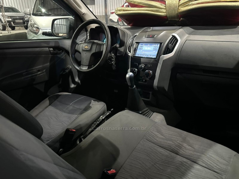 S10 2.4 LS 4X2 CD 8V FLEX 4P MANUAL - 2013 - CAMPO BOM