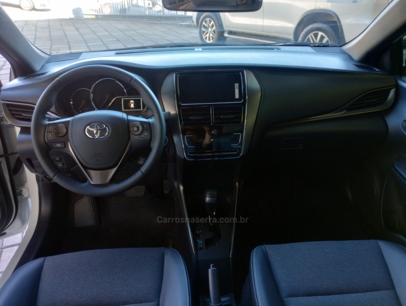 YARIS 1.5 XS 16V FLEX 4P AUTOMÁTICO - 2025 - CAXIAS DO SUL