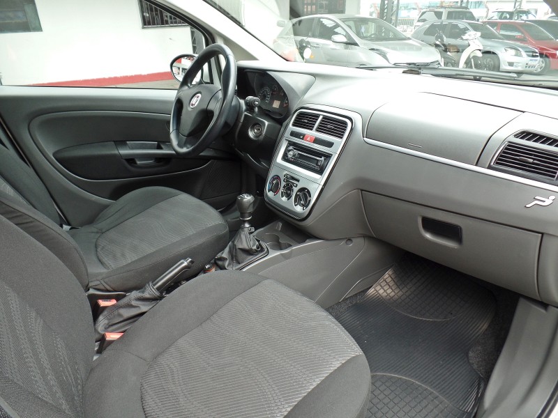 PUNTO 1.4 ATTRACTIVE 8V FLEX 4P MANUAL - 2012 - CAXIAS DO SUL