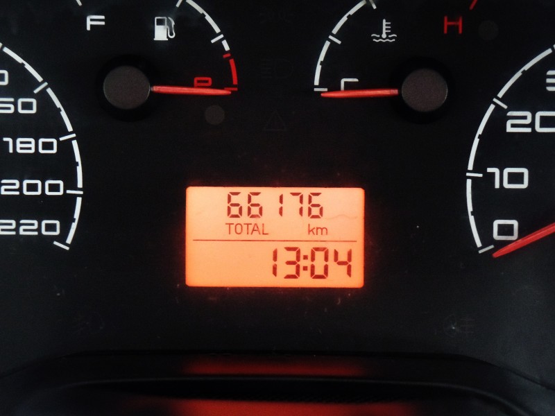PUNTO 1.4 ATTRACTIVE 8V FLEX 4P MANUAL - 2012 - CAXIAS DO SUL