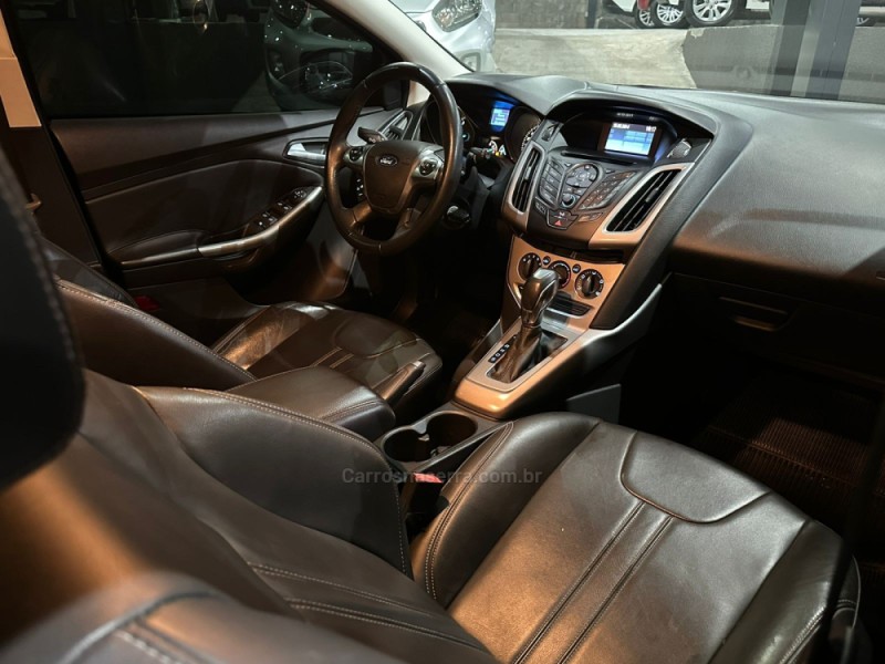 FOCUS 1.6 SE HATCH 16V FLEX 4P AUTOMÁTICO - 2014 - CAMPO BOM