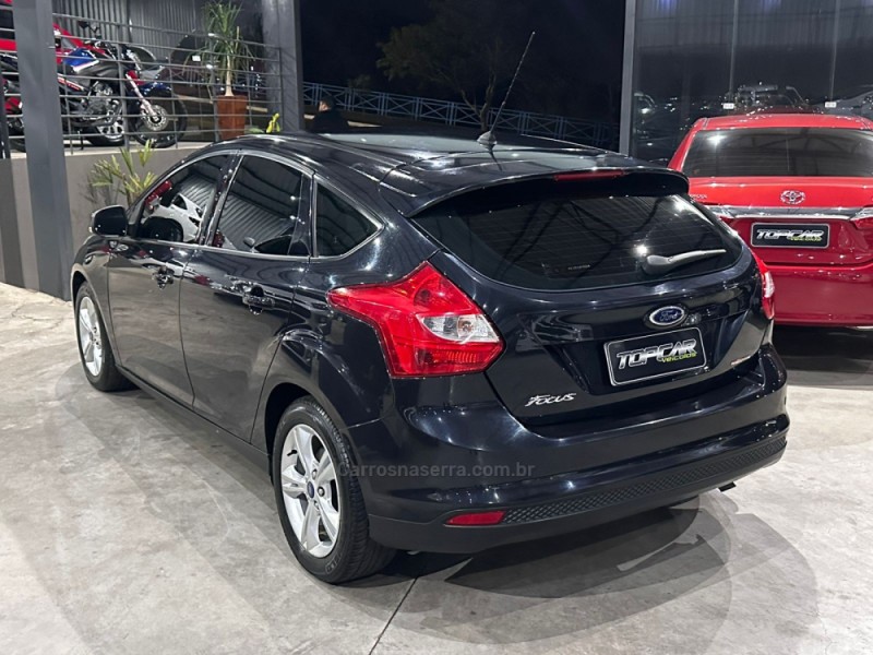 FOCUS 1.6 SE HATCH 16V FLEX 4P AUTOMÁTICO - 2014 - CAMPO BOM
