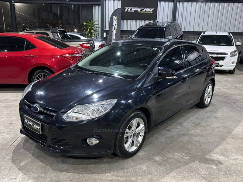 FOCUS 1.6 SE HATCH 16V FLEX 4P AUTOMÁTICO - 2014 - CAMPO BOM