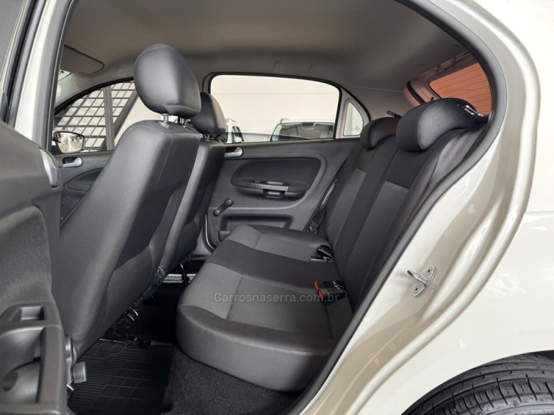 GOL 1.0 MI TRENDLINE 8V FLEX 4P MANUAL - 2017 - BENTO GONçALVES
