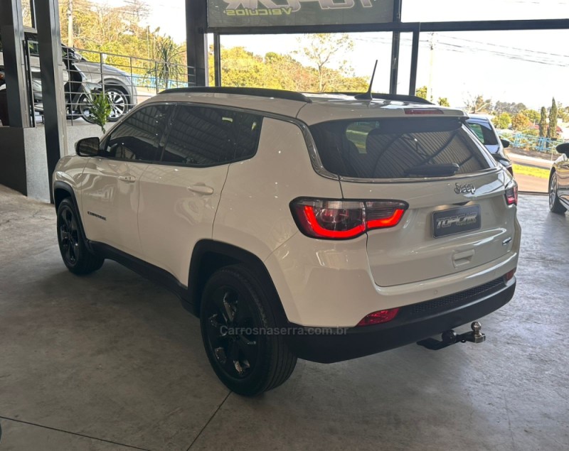 COMPASS 2.0 16V FLEX LONGITUDE AUTOMÁTICO - 2018 - CAMPO BOM
