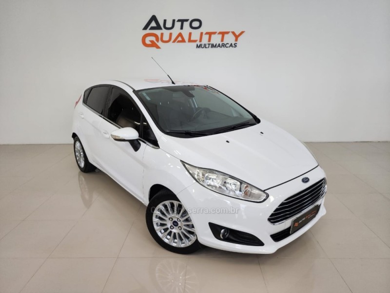FIESTA 1.6 TITANIUM HATCH 16V FLEX 4P MANUAL - 2015 - CAXIAS DO SUL