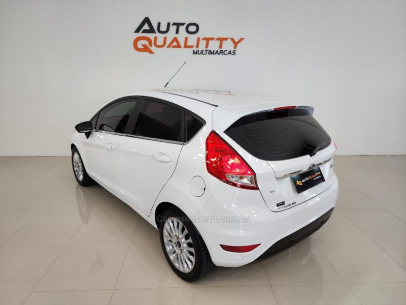 FIESTA 1.6 TITANIUM HATCH 16V FLEX 4P MANUAL - 2015 - CAXIAS DO SUL
