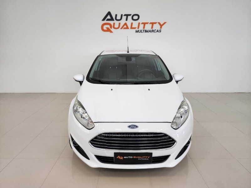 FIESTA 1.6 TITANIUM HATCH 16V FLEX 4P MANUAL - 2015 - CAXIAS DO SUL