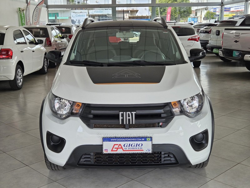 MOBI 1.0 TREKKING 8V FLEX 4P MANUAL - 2023 - TAPEJARA
