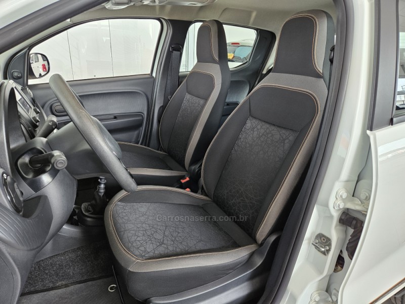 MOBI 1.0 TREKKING 8V FLEX 4P MANUAL - 2023 - TAPEJARA