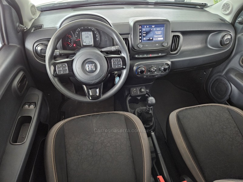 MOBI 1.0 TREKKING 8V FLEX 4P MANUAL - 2023 - TAPEJARA