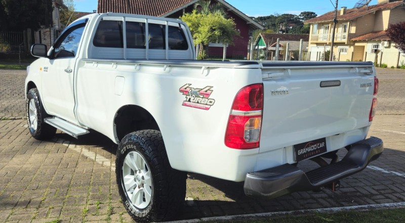 HILUX 3.0 4X4 CS CHASSI 16V TURBO INTERCOOLER DIESEL 2P MANUAL - 2013 - CANELA