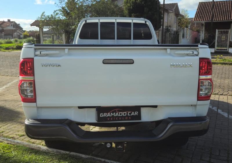 HILUX 3.0 4X4 CS CHASSI 16V TURBO INTERCOOLER DIESEL 2P MANUAL - 2013 - CANELA