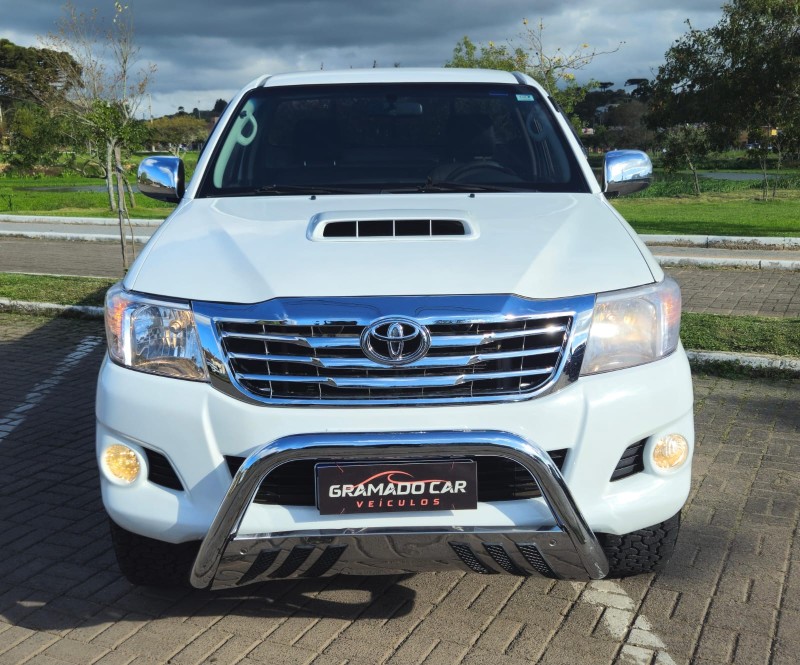 HILUX 3.0 4X4 CS CHASSI 16V TURBO INTERCOOLER DIESEL 2P MANUAL - 2013 - CANELA