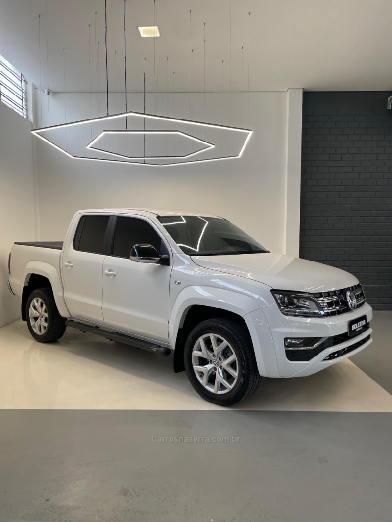 AMAROK 3.0 V6 TDI HIGHLINE CD DIESEL 4MOTION AUTOMÁTICO