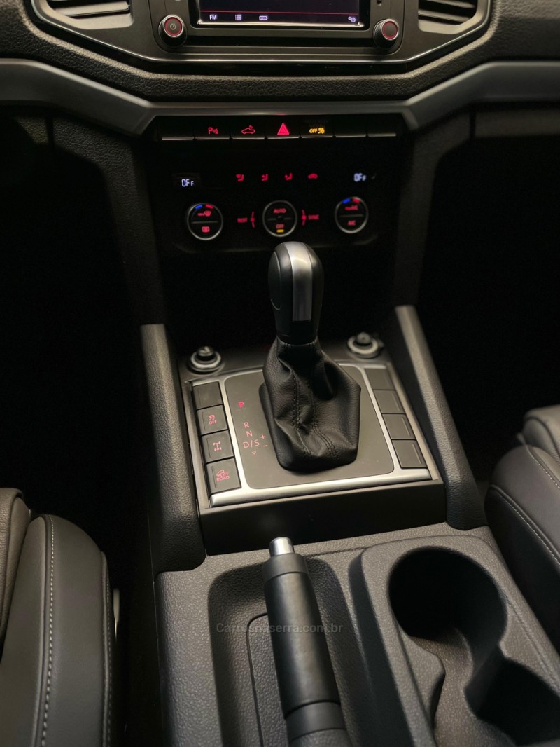 AMAROK 3.0 V6 TDI HIGHLINE CD DIESEL 4MOTION AUTOMÁTICO - 2023 - NOVO HAMBURGO