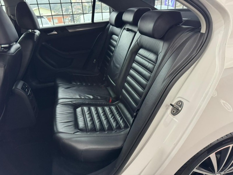 JETTA 2.0 TSI DSG HIGHLINE 200CV GASOLINA 4P AUTOMÁTICO - 2013 - CAXIAS DO SUL