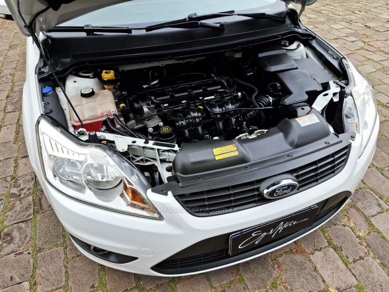 FOCUS 1.6 GLX 16V FLEX 4P MANUAL - 2013 - BENTO GONçALVES