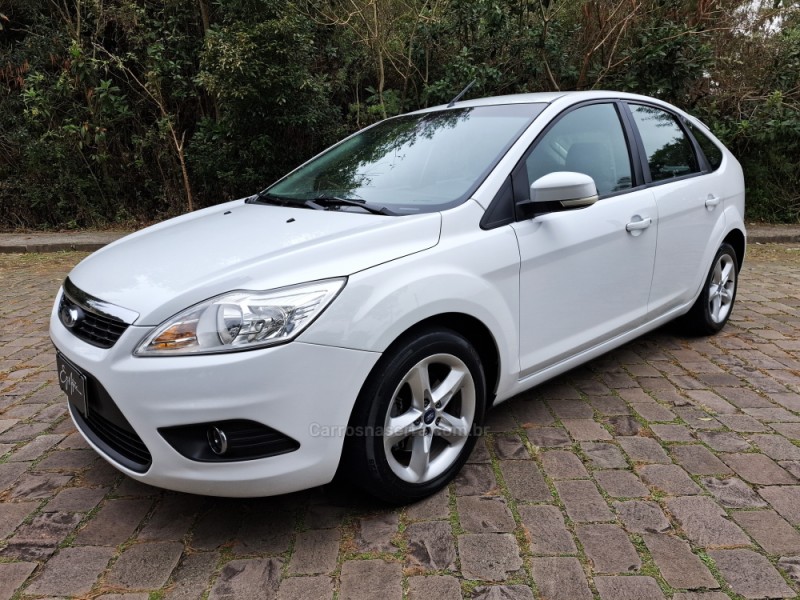 FOCUS 1.6 GLX 16V FLEX 4P MANUAL - 2013 - BENTO GONçALVES