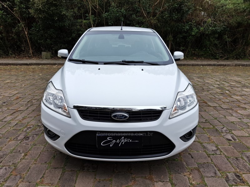 FOCUS 1.6 GLX 16V FLEX 4P MANUAL - 2013 - BENTO GONçALVES