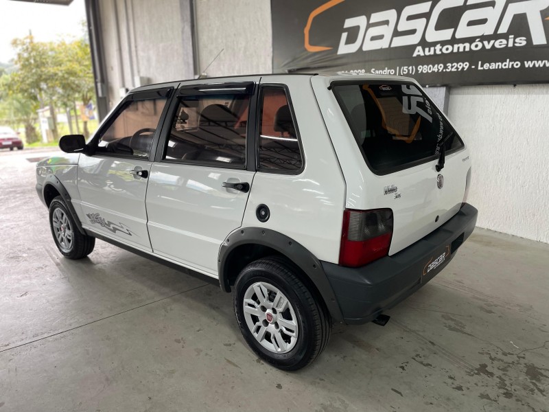 UNO 1.0 MPI MILLE FIRE ECONOMY 8V FLEX 4P MANUAL - 2013 - BOM PRINCíPIO