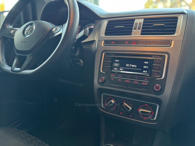 FOX 1.0 MPI TRACK 12V FLEX 4P MANUAL - 2018 - SãO LEOPOLDO