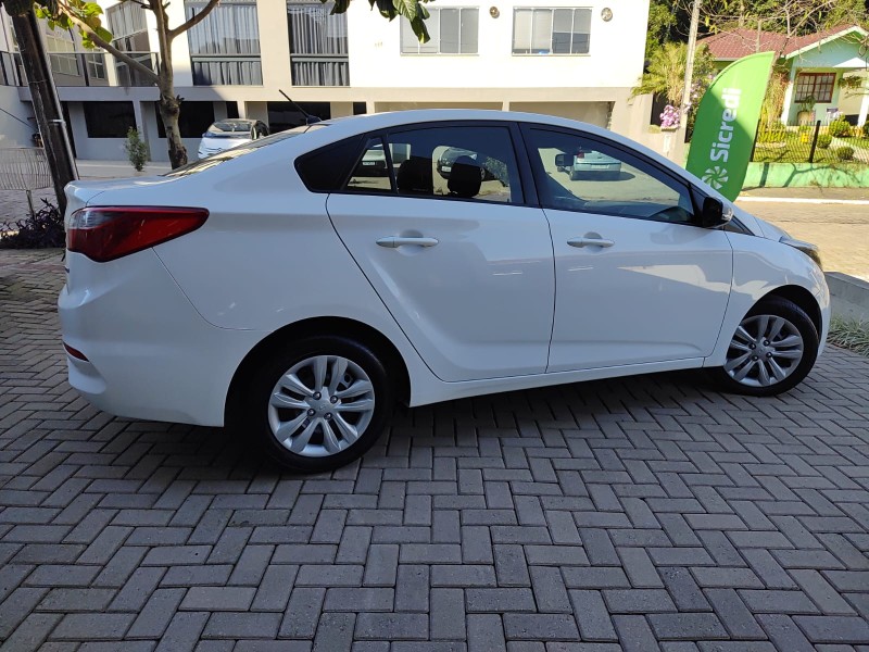 HB20S 1.6 PREMIUM 16V FLEX 4P AUTOMÁTICO - 2016 - LAJEADO