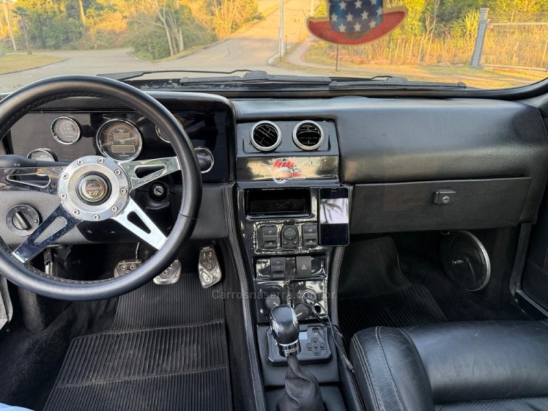 X8 2.0 4 CILINDROS 2P MANUAL - 1989 - IVOTI