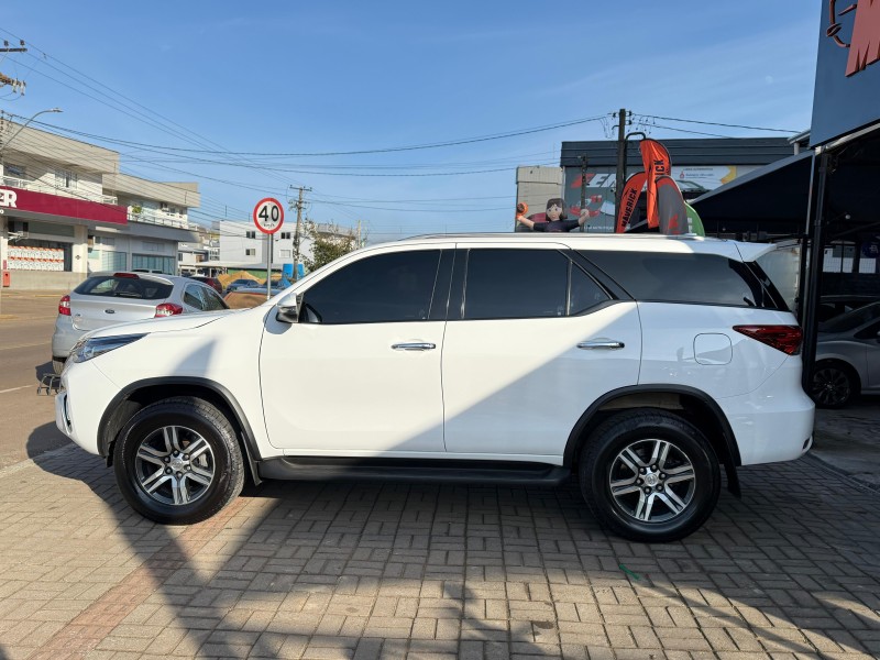 HILUX SW4 2.7 SRV 4X2 16V FLEX 7 LUGARES 4P AUTOMÁTICO - 2020 - LAGOA VERMELHA