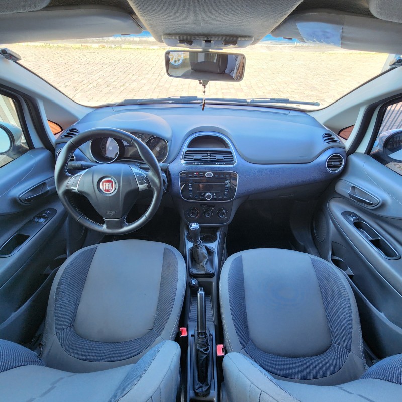 PUNTO 1.4 ATTRACTIVE 8V FLEX 4P MANUAL - 2014 - BENTO GONçALVES